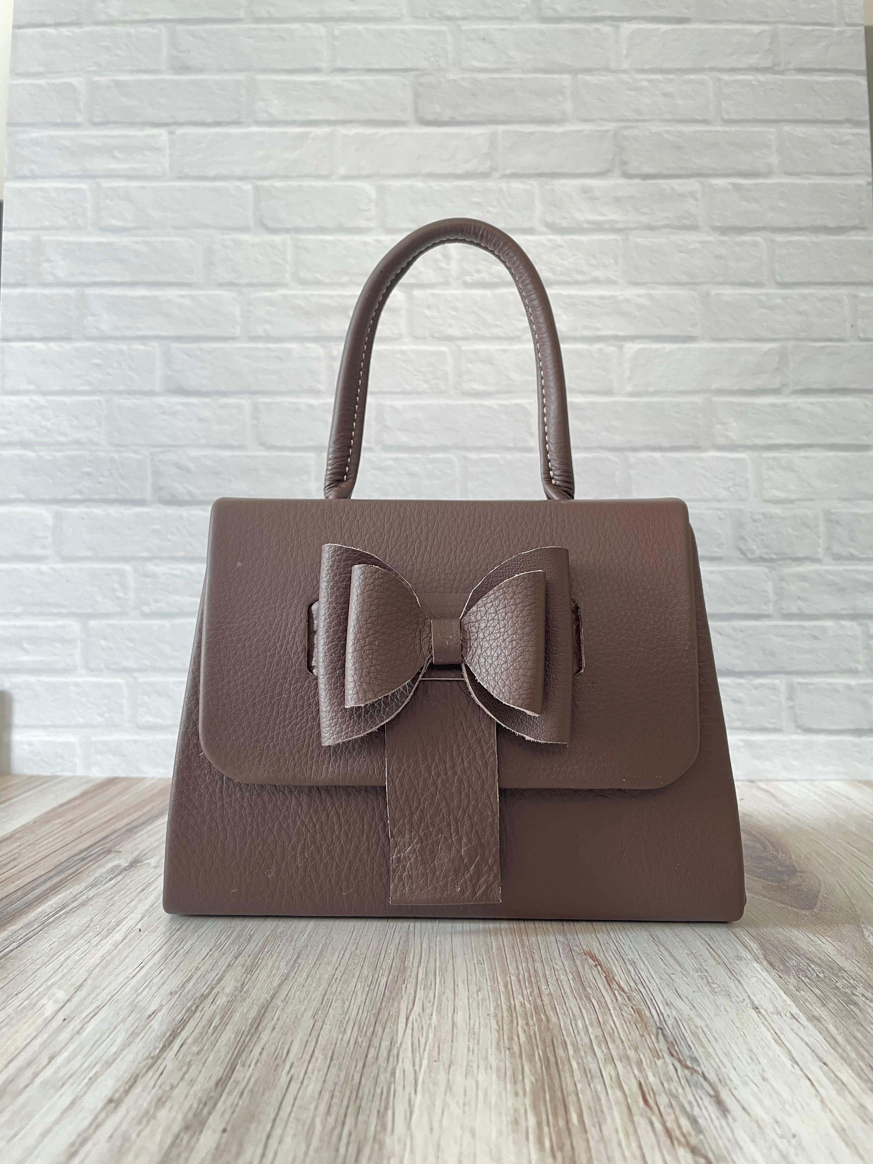 The Walker Mini 20 - Brown Leather