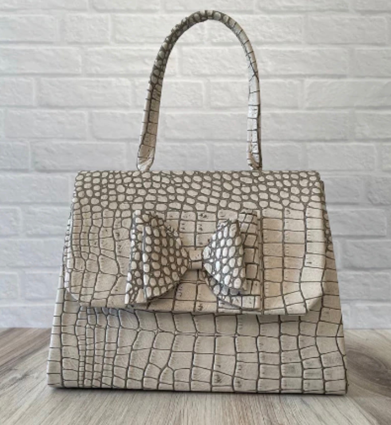 The Walker Mini 20 - Ostrich